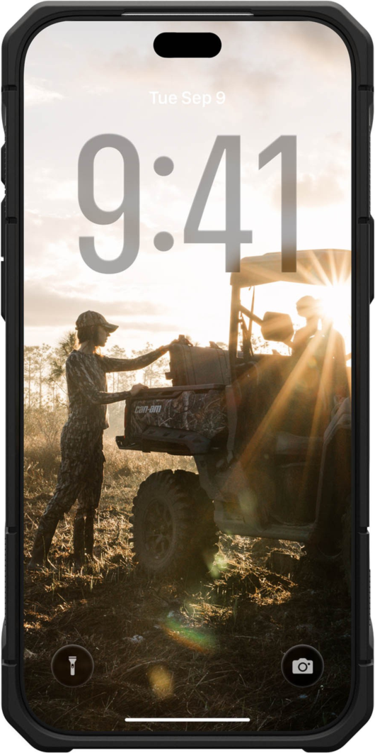 The quintessential, all-terrain, rugged protective case now available with seamless MagSafe functionality. The UAG Monarch Pro is equipped with premium materials for premium protection.