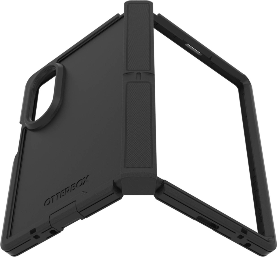 This rugged OtterBox Defender Series Pro XT with magnets case guards phones against the drops, dirt, scrapes and bumps with its dual-layer design.