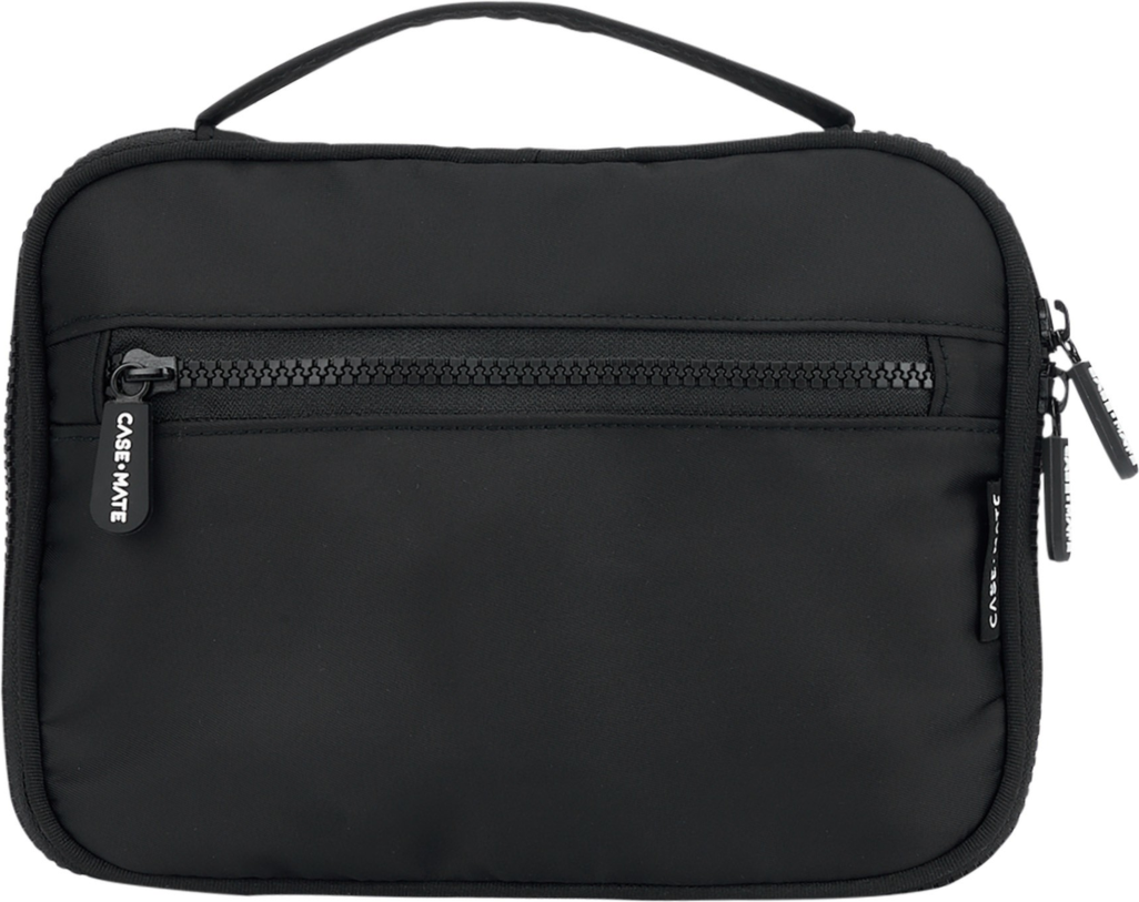 <p>Designed with travel in mind, the Case-Mate Travel Tech Organizer keeps electronic accessories protected and organized by giving each item a secure space.</p>