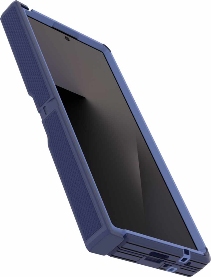 This rugged OtterBox Defender Series Pro XT with magnets case guards phones against the drops, dirt, scrapes and bumps with its dual-layer design.