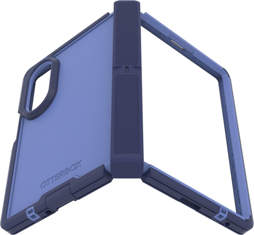 This rugged OtterBox Defender Series Pro XT with magnets case guards phones against the drops, dirt, scrapes and bumps with its dual-layer design.