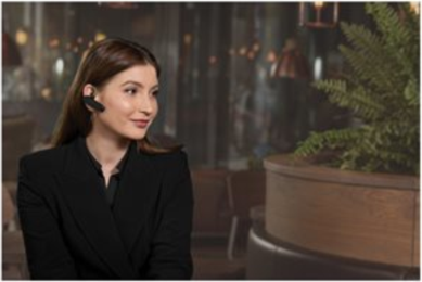 Jabra Talk 5 gives users what they need. Long lasting battery with 11 hours of talk time and 10 days standby, simple features and clear calls make Jabra Talk 5 a great no frills simple option.