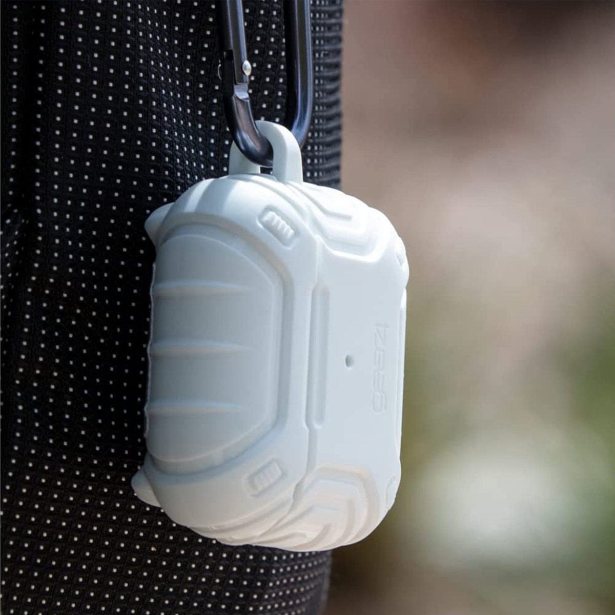 Guarantee your AirPods are safe and always close-at-hand with the Gear4 Apollo Snap Case, providing 360° protection.