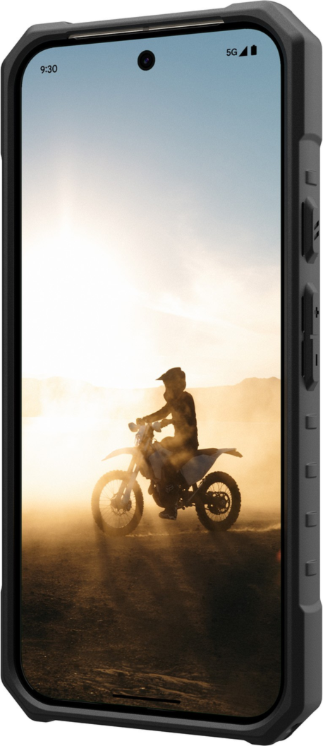 <p>Designed with action and adventure in mind, the UAG Pathfinder case with MagSafe provides serious protection with a modern classic look.</p>