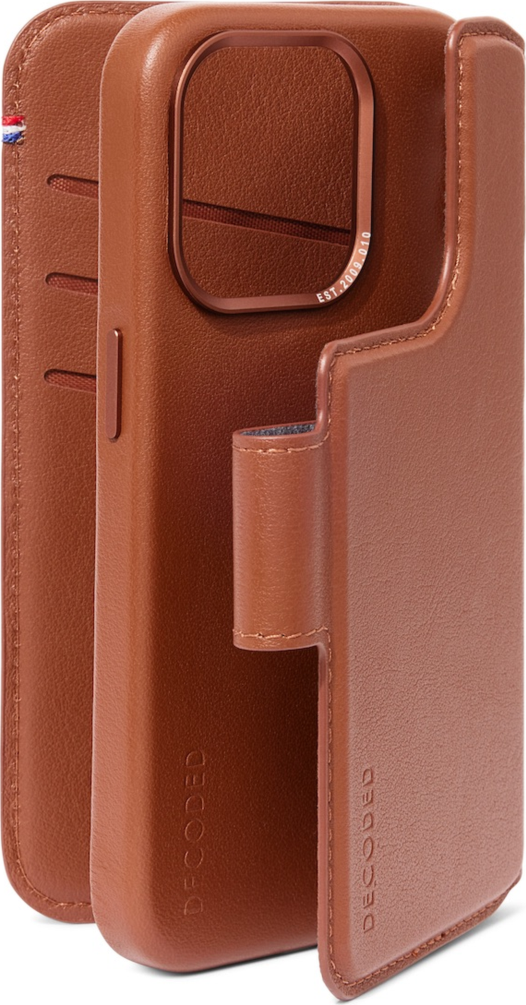 Decoded -  Leather Detachable Wallet for iPhone 15 Pro - Tan
