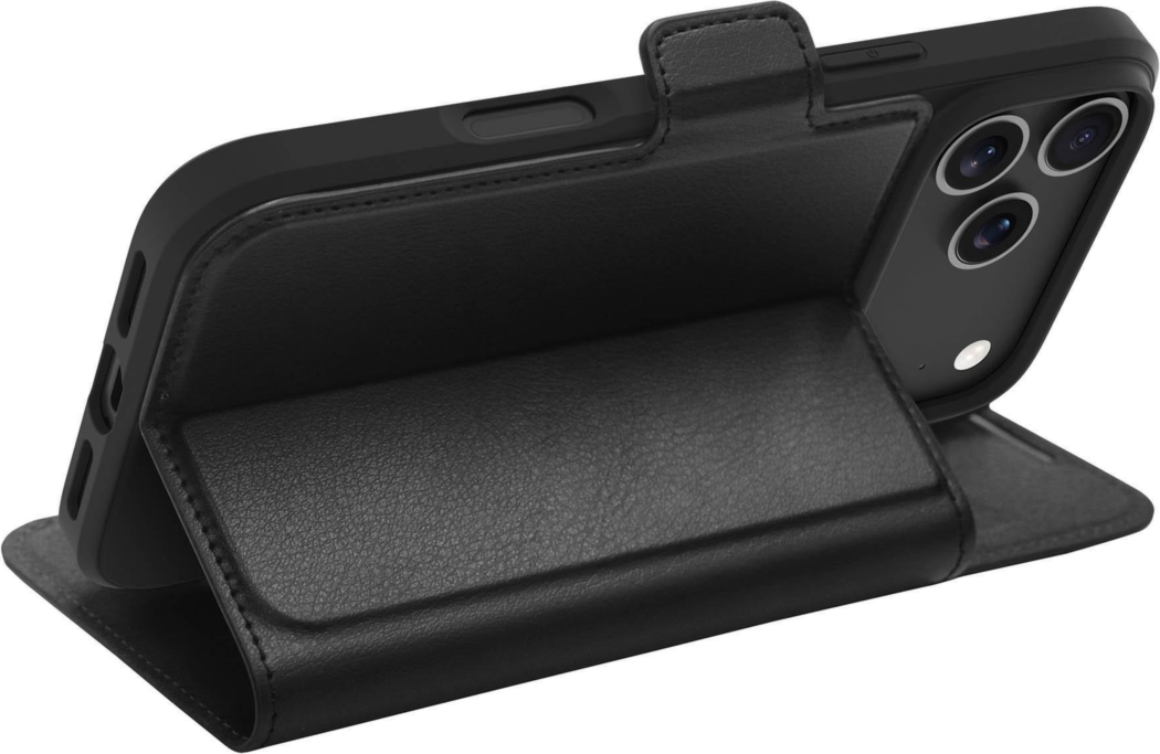 • Made from GRS-certified recycled and 100% recyclable plastic materials (Equivalent weight of 4x0.5l plastic bottles).
• Cradle made from 100% recycled plastic
• Costum-fit slim yet impact protective design
• Compatible with wireless charging (not MagSafe)
• Three card slots with room for up to 5 credit cards
• Magnetic closure
• Horizontal kickstand function