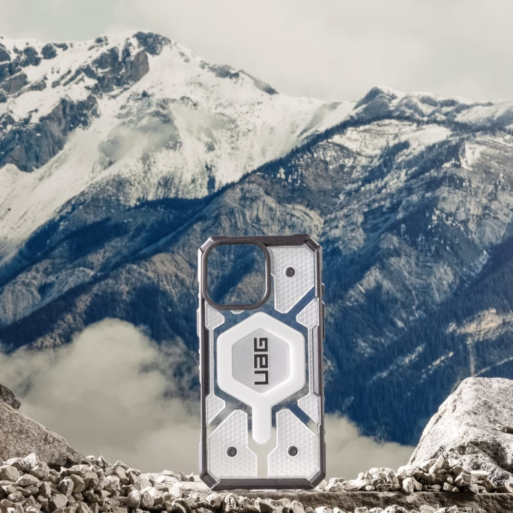 Designed with action and adventure in mind, the UAG Pathfinder Clear case with MagSafe provides serious protection with a modern classic look.