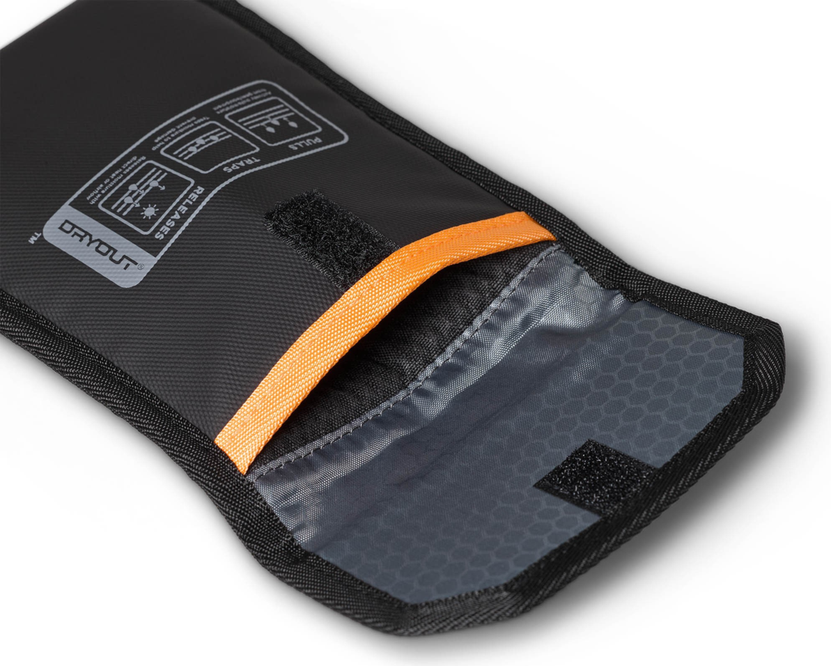 Urban Armor Gear (UAG) - Dryout Phone Rescue Pouch - Black
