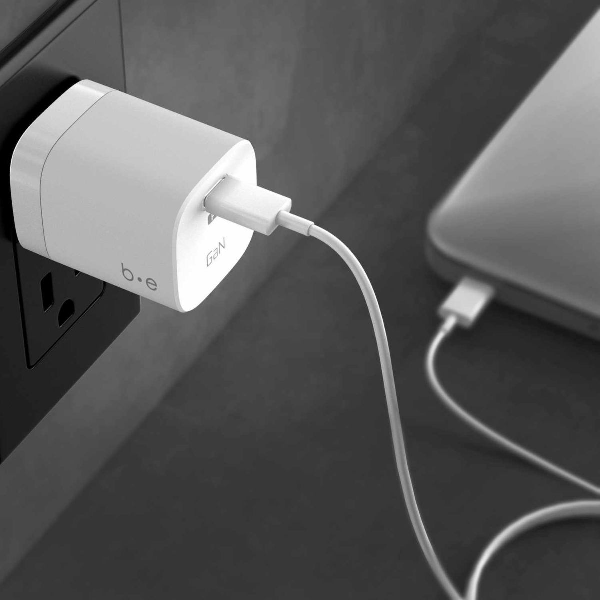 Total Protection MagSafe Bundle Case with 30W Charger for iPhone 16