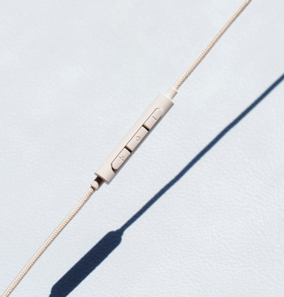 Sudio - V3s Essential Wired Earbuds - White