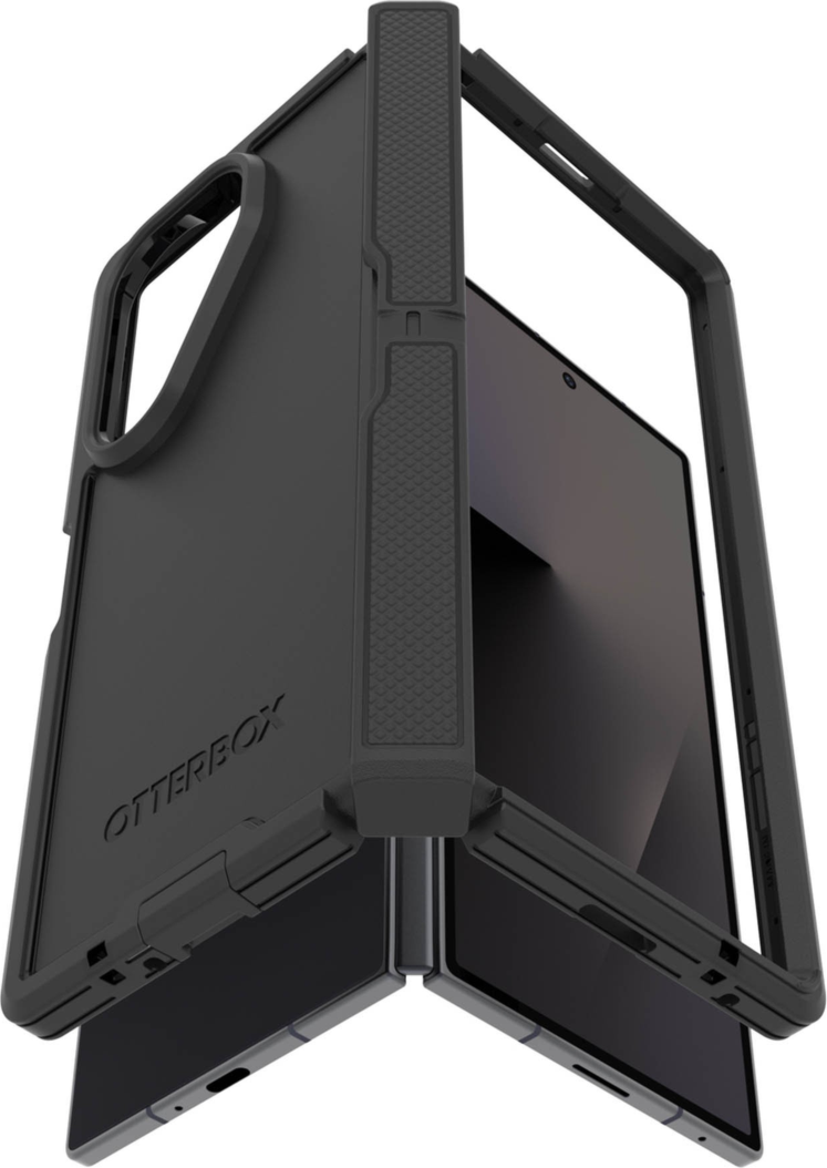 This rugged OtterBox Defender Series Pro XT with magnets case guards phones against the drops, dirt, scrapes and bumps with its dual-layer design.