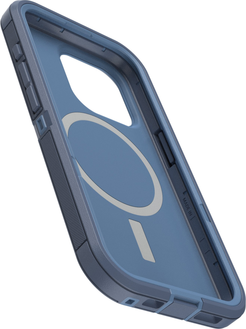 Get sleek, legendary phone protection designed to work with Apple’s MagSafe system with the OtterBox Defender Series XT.