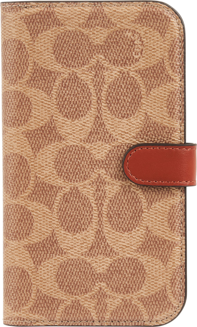 Crafted with Coach’s signature canvas, the Coach Signature C Folio Case holds the absolute essentials with its sleek design and three credit card slots.