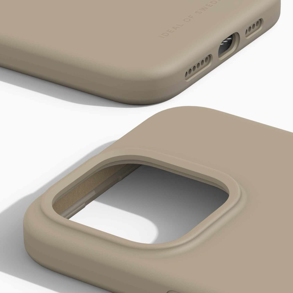 iDeal of Sweden - Silicone Case Magsafe for iPhone 15 Pro Max - Beige